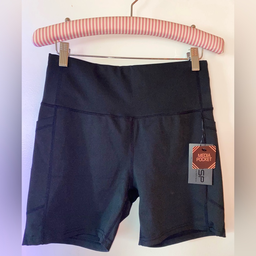 NWT BSP-Better Sports Performance Women's Sleek Black Bike Shorts with Pockets